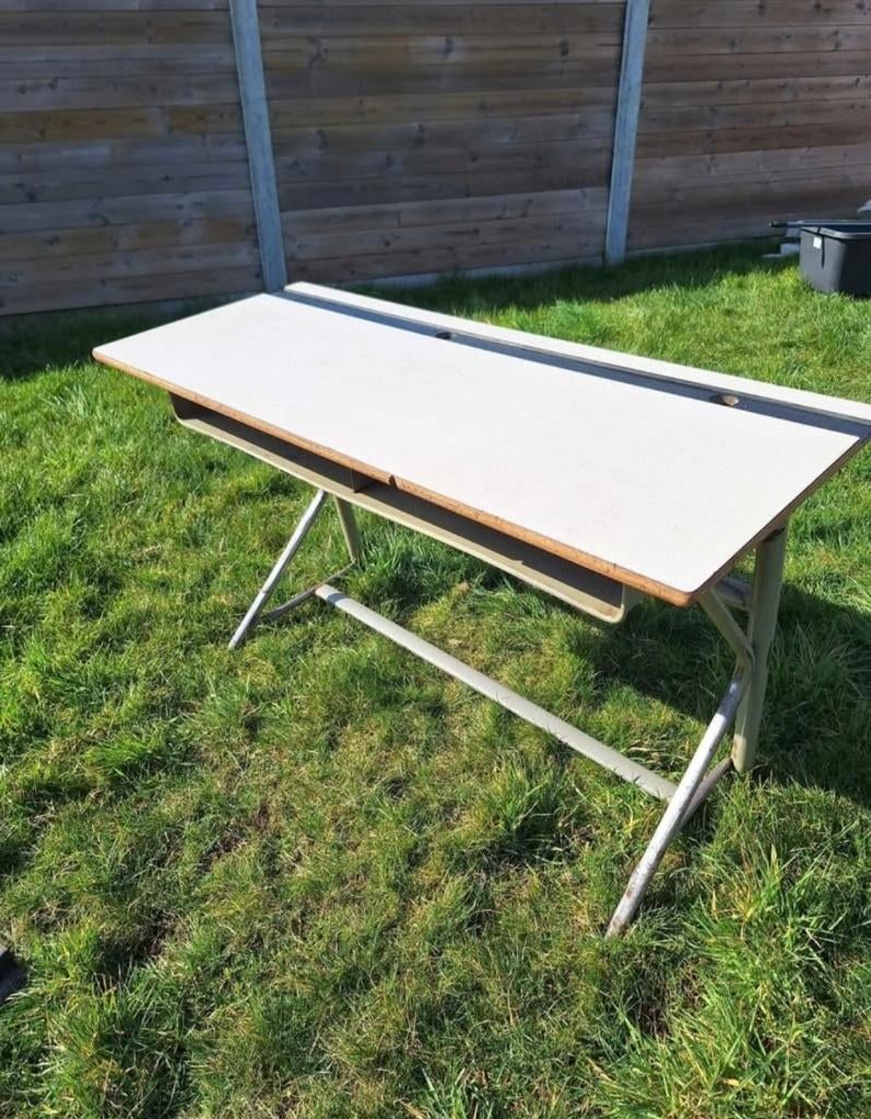 Bureau of schoolbank kinderen oldskool, Ophalen, Gebruikt