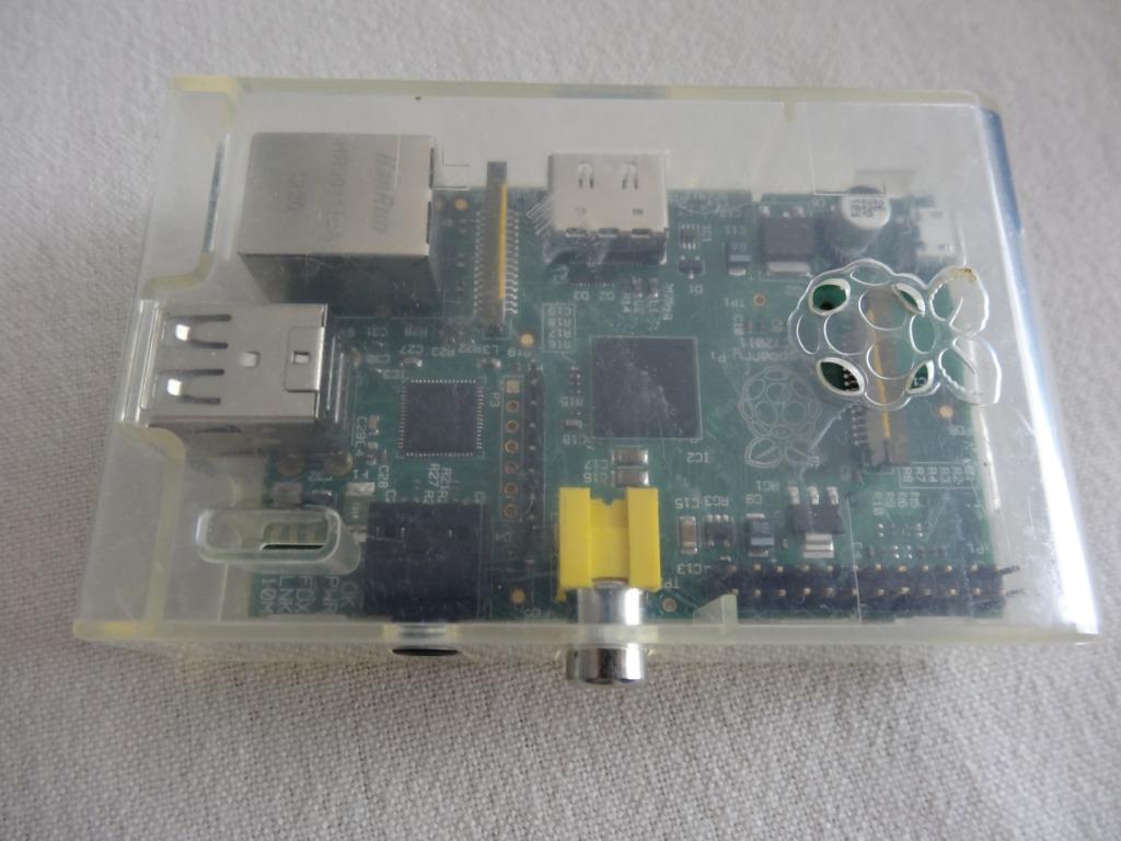 Raspberry PI 1 Retro (2012) en tevens zeldzaam!, Enlèvement ou Envoi, Utilisé