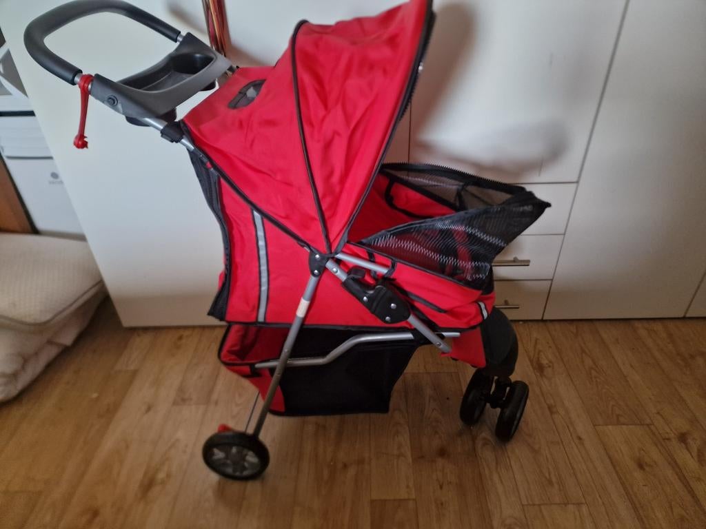 Handige wandel-/showbuggy voor hond of kat, Dieren en Toebehoren, Ophalen of Verzenden, Zo goed als nieuw