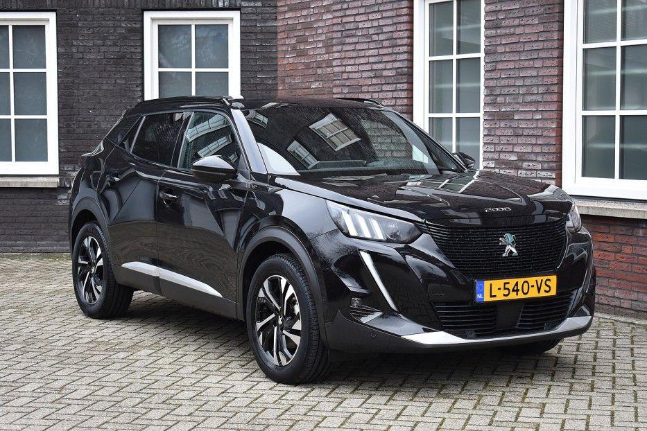 Peugeot e-2008 EV GT Line 50 kWh 3-fase SOH 92% Wij zijn op, Auto's, Zwart, Zwart, Parkeersensor, SUV of Terreinwagen