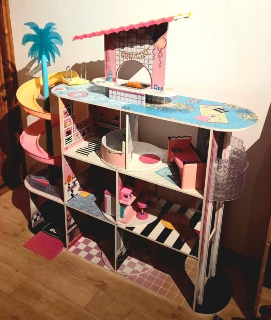 Maison de poupée Lol, Enfants & Bébés, Jouets | Maisons de poupées, Comme neuf, Maison de poupées, Enlèvement