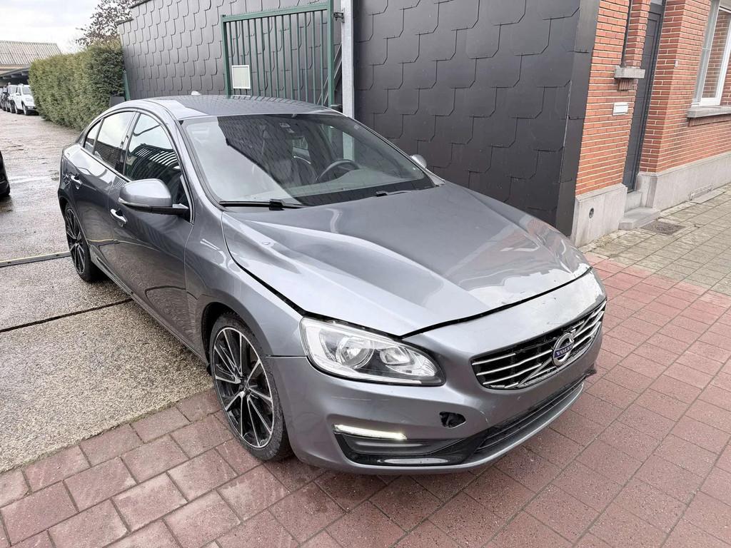Volvo S60 2.0 D2 EDITION SUMMUM, Autos, Cuir, Argent ou Gris, Achat, Entreprise