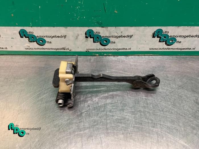 Deurvanger 2Deurs rechts van een Renault Twingo (Twingo 07-), Gebruikt, -, Renault, -