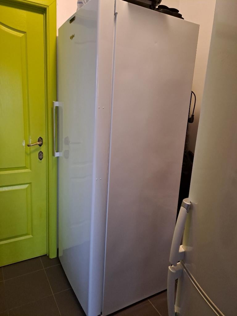 congélateur vertical Whirlpool, Electroménager, Congélateurs, Congélateur, Classe énergétique A ou plus économe, 160 cm ou plus