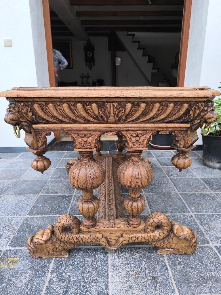 Table Dolphin, Enlèvement