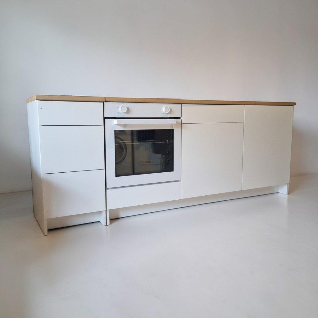 Cuisine IKEA complète avec électroménagers — bon état, Maison & Meubles, Cuisine | Cuisines complètes, Comme neuf, Cuisine à paroi simple