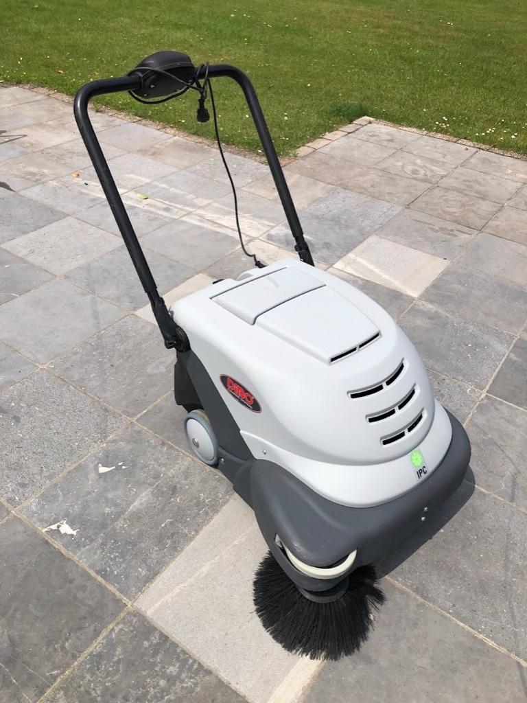 Professionele veegmachine Dibo op accu, Tuin en Terras, Veegmachines, Zo goed als nieuw, Ophalen