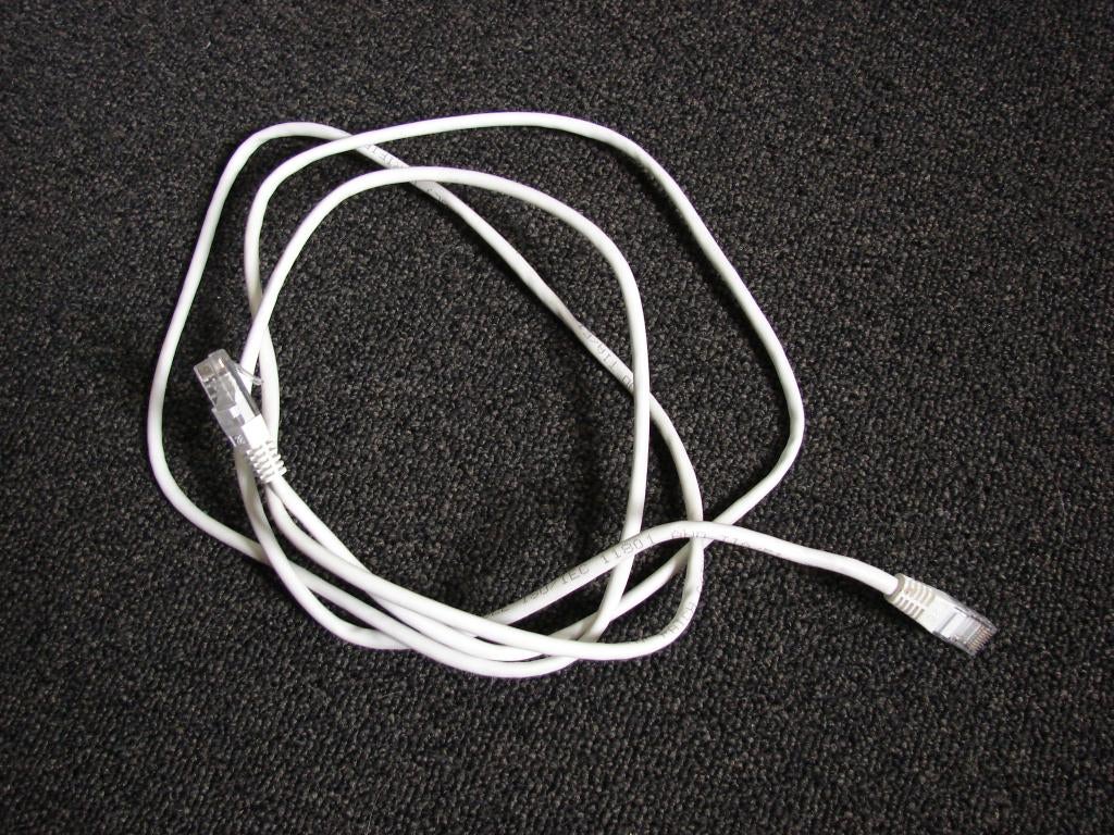 Ethernet kabel 2m, Ophalen of Verzenden, Zo goed als nieuw
