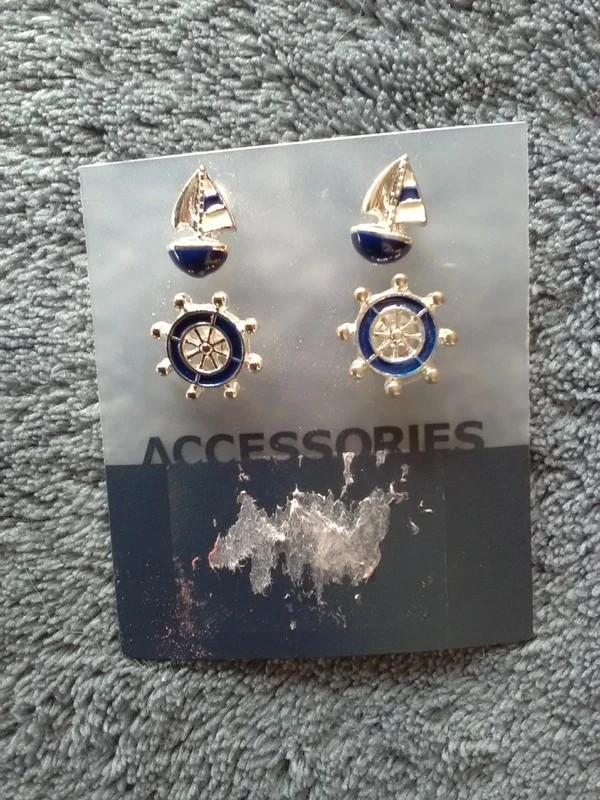 Duos de boucles d'oreilles voilier et gouvernail argenté/ble, Enlèvement ou Envoi, Autres matériaux, Argent, Neuf