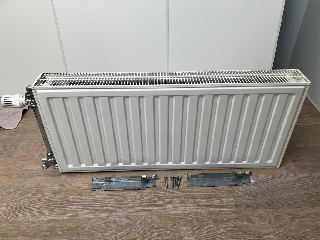 Radiateur 900x400x100, Bricolage & Construction, Comme neuf, Enlèvement, Radiateur, 30 à 80 cm