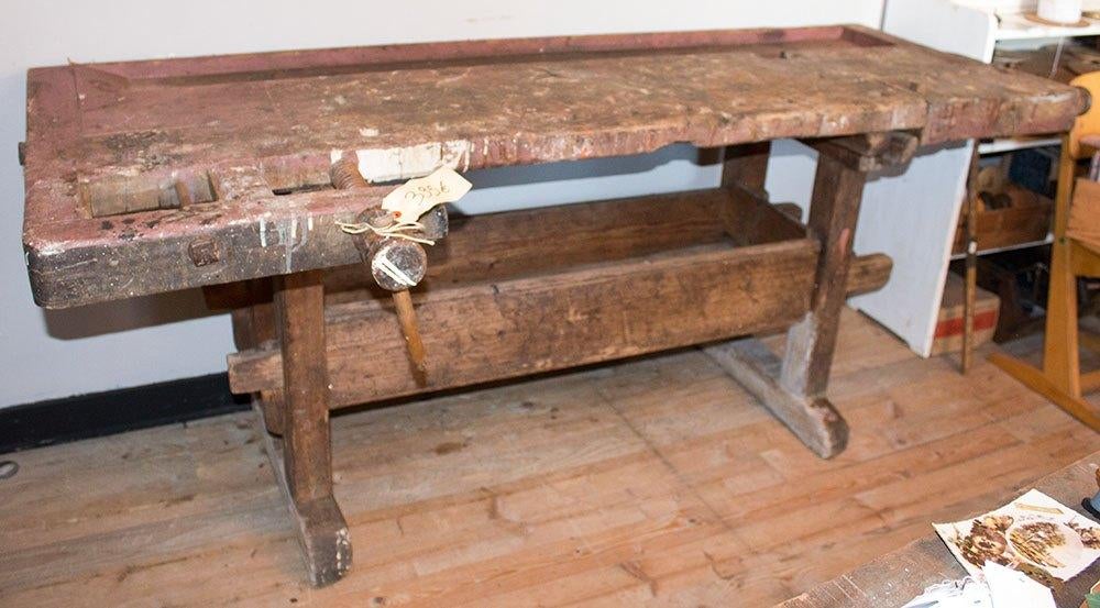 Oude werkbank in hout industrieel, Ophalen