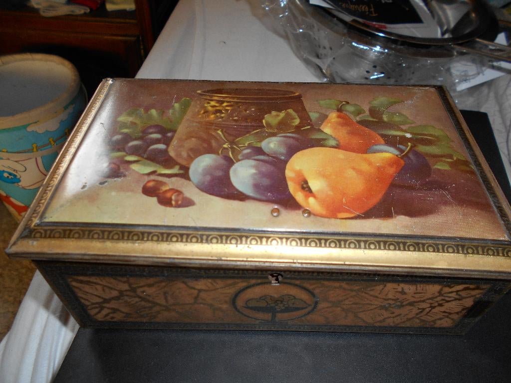 Ancienne boite en métal, Collections, Enlèvement