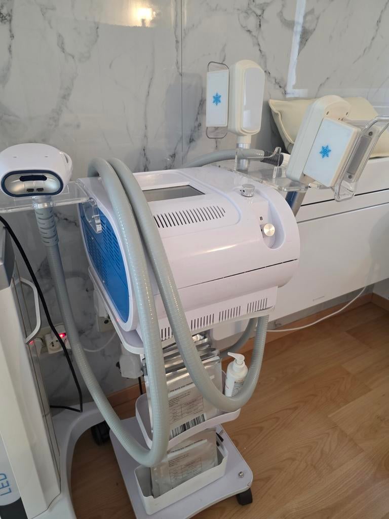 Cryolipolyse machine in nieuwstaat Schoonheidsspecialiste, Ophalen