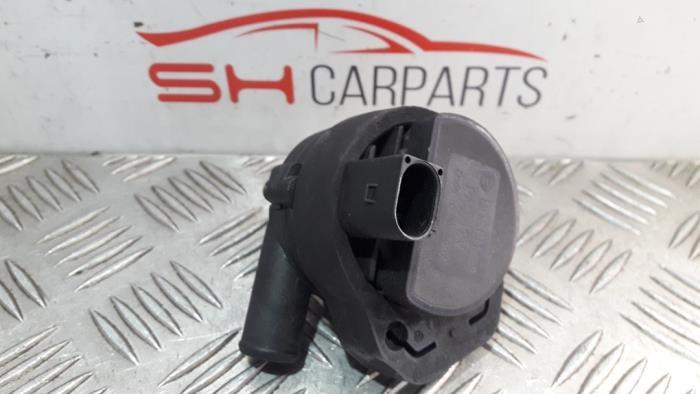 Extra waterpomp van een Mercedes C-Klasse, Gebruikt, -, Ophalen of Verzenden, -