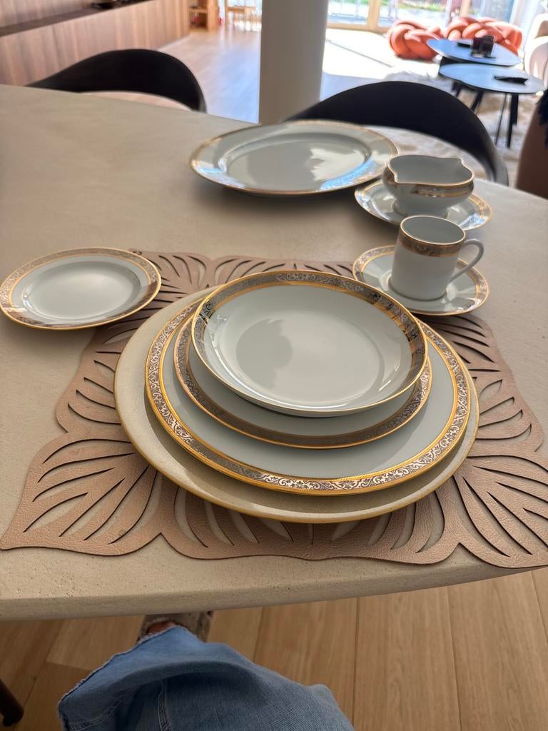 Service Limoges 14 pers. complet – état impeccabl, Antiek en Kunst, Antiek | Servies compleet, Ophalen