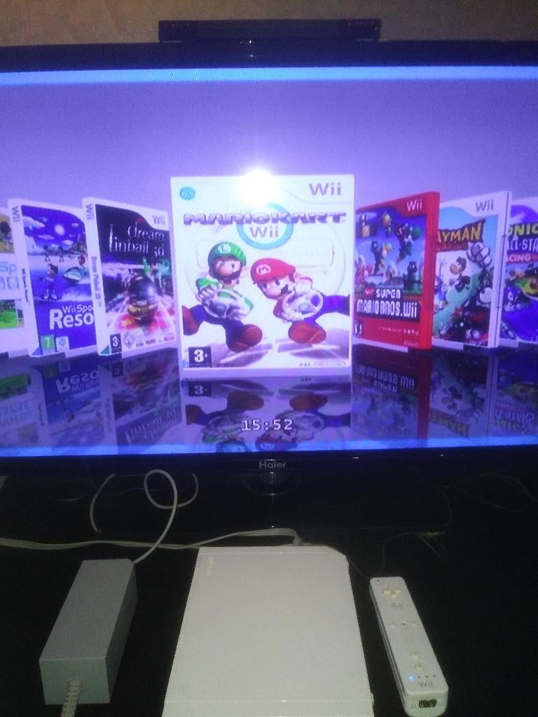 Wii Spelcomputer, met 25 topspellen op USB stick, Games en Spelcomputers, Spelcomputers | Nintendo Wii, Ophalen of Verzenden, Zo goed als nieuw