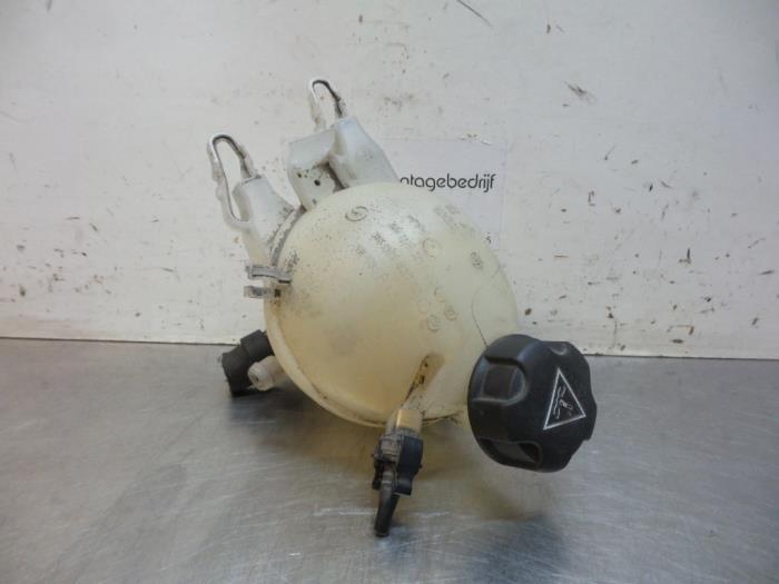Réservoir d'expansion d'un Peugeot 207 (207 06-), -, 3 mois de garantie, Utilisé, -