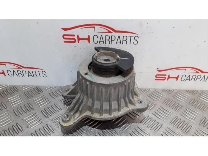 Support moteur d'un Mercedes C-Klasse, 3 mois de garantie, Utilisé, -, -