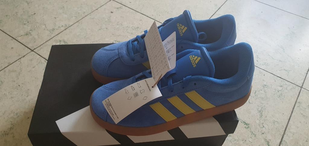 kinderschoenen / chaussures enfants ADIDAS 37 1/3  NIEUW, Kinderen en Baby's, Kinderkleding | Schoenen en Sokken, Ophalen, Adidas