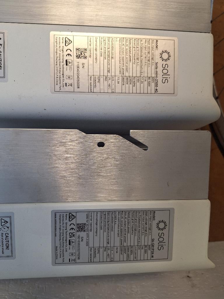 omvormer voor zonnepanelen, Elektronische apparatuur, Ophalen, Zo goed als nieuw