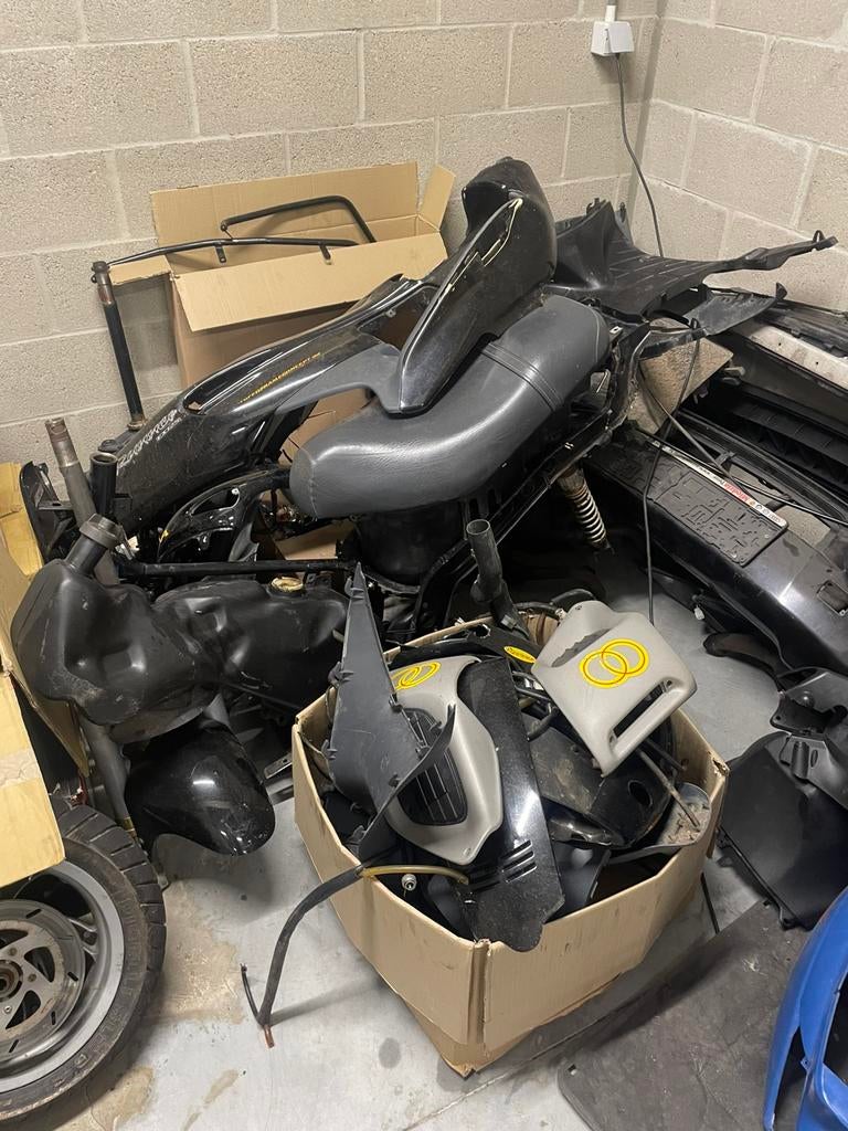 Gilera Runner 125 DD in onderdelen, Motos, Enlèvement