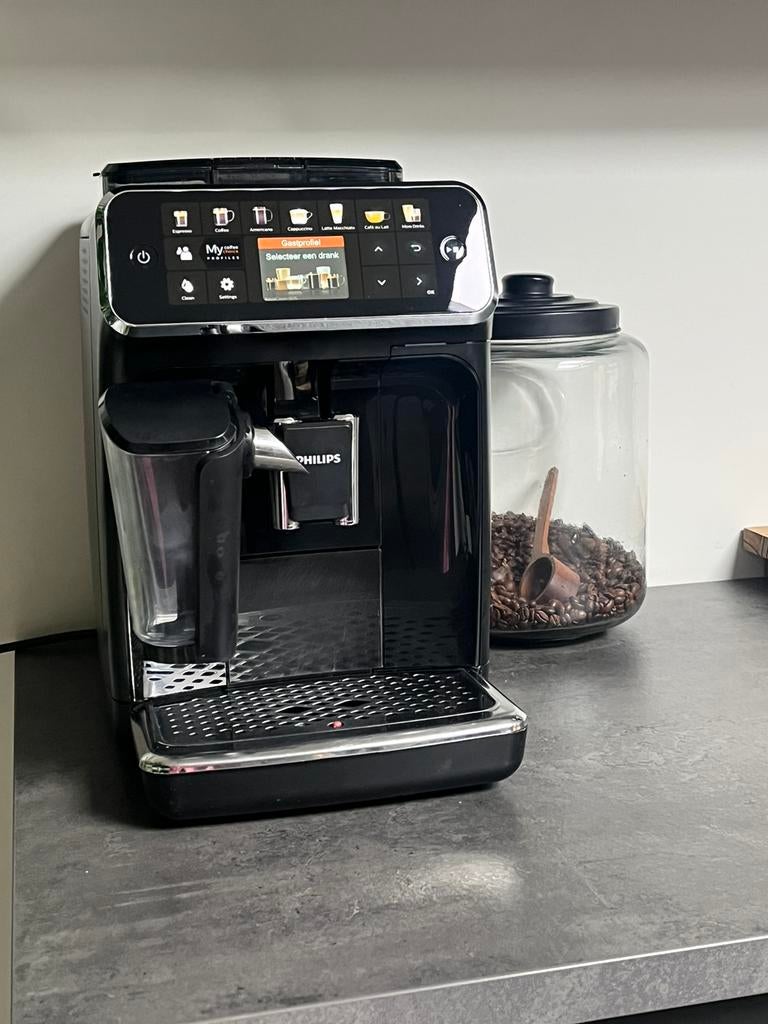 PHILIPS Machine expresso LatteGo, Elektronische apparatuur, Koffiezetapparaten, Koffiebonen, Ophalen