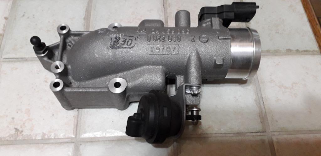 boitier corp papillon Astra  2.0 16v NEUF, Autos : Pièces & Accessoires, Moteurs & Accessoires, Opel, Neuf, Enlèvement ou Envoi