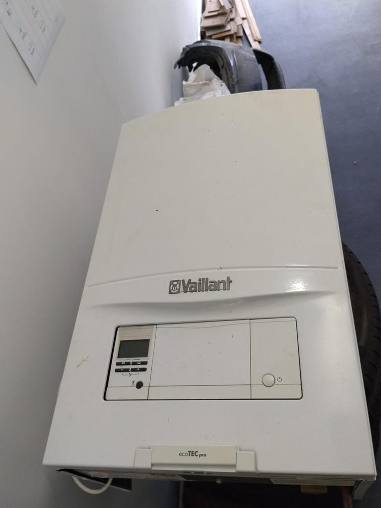 Chaudiere condensation vaillant 24kw, Bricolage & Construction, Chauffe-eau & Boilers, Chauffe-eau, Comme neuf, Enlèvement, 3 à 5 ans