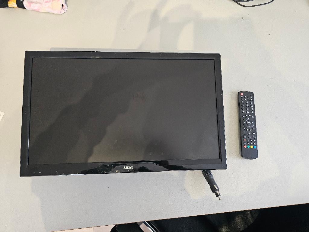 12V TV + draaibare & uitschuifbare steun voor mobilhome, Caravans en Kamperen, Overige Caravans en Kamperen, Zo goed als nieuw