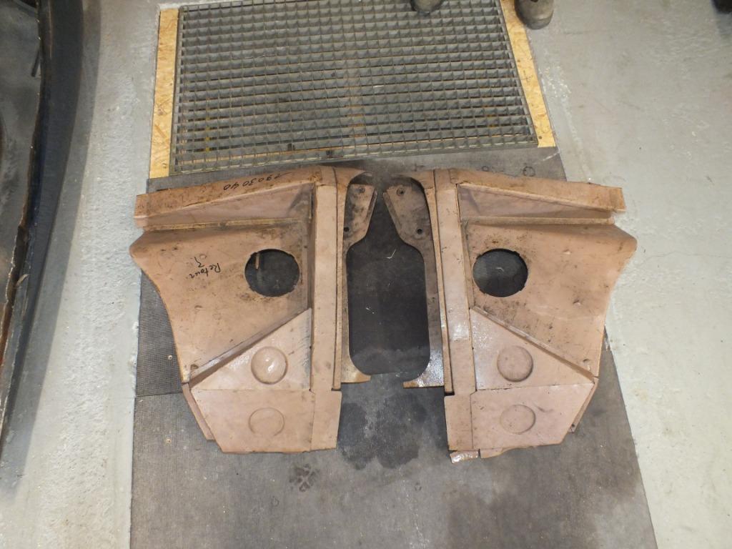 Montant A Fiat 124 Spider original (Prix à la pièce), Autos : Pièces & Accessoires, Enlèvement ou Envoi, Neuf, Fiat