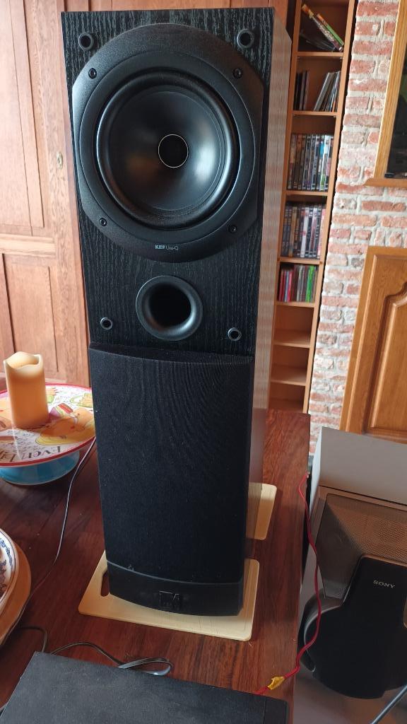 K.E.F. Q30, staande luidsprekers, goede staat., Ophalen, Zo goed als nieuw, Front, Rear of Stereo speakers