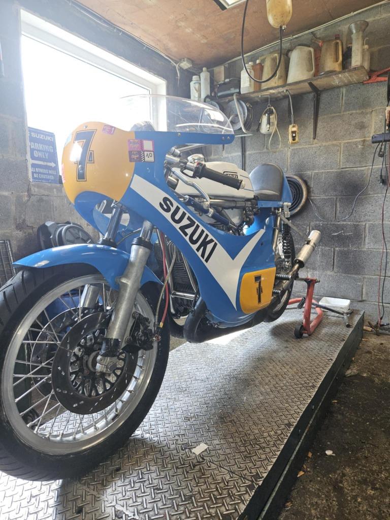 Suzuki Seeley 500, Motos, Motos | Suzuki, Particulier, Sport, plus de 35 kW, 2 cylindres, Enlèvement