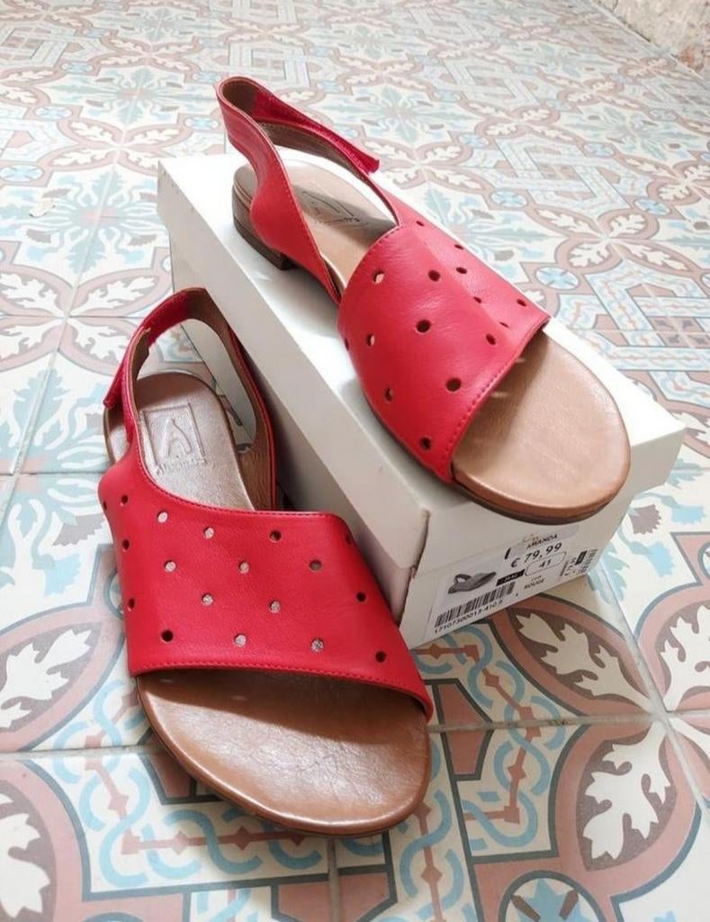 Sandale en cuir rouge taille 41, Enlèvement ou Envoi, Neuf