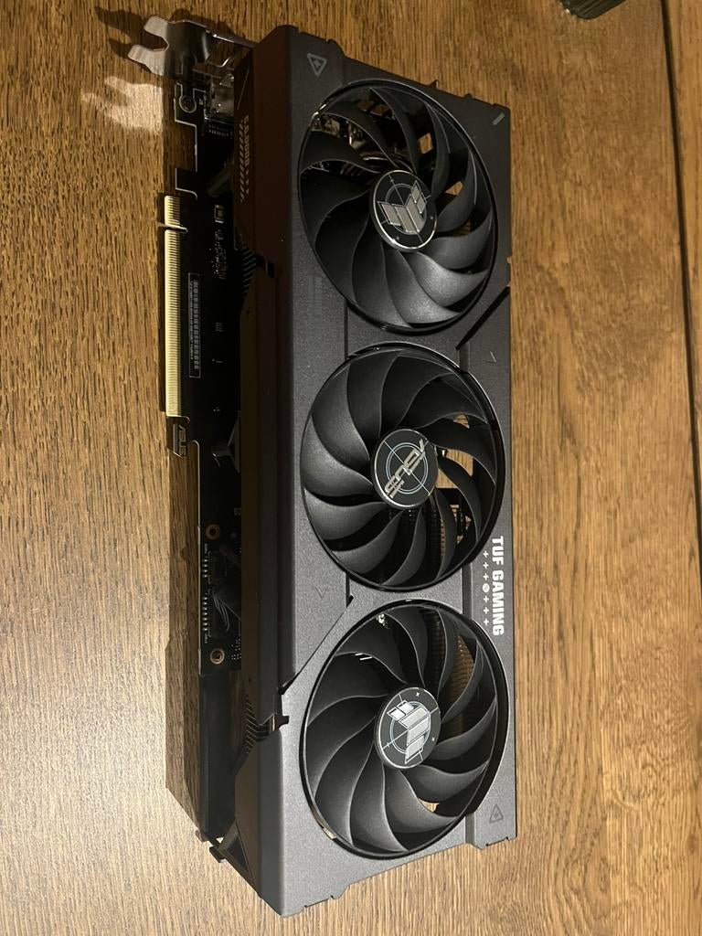 ASUS TUF Gaming GeForce RTX4060Ti OC 8 Go version tripleFAN, Computers en Software, Videokaarten, Ophalen, Zo goed als nieuw, Nvidia