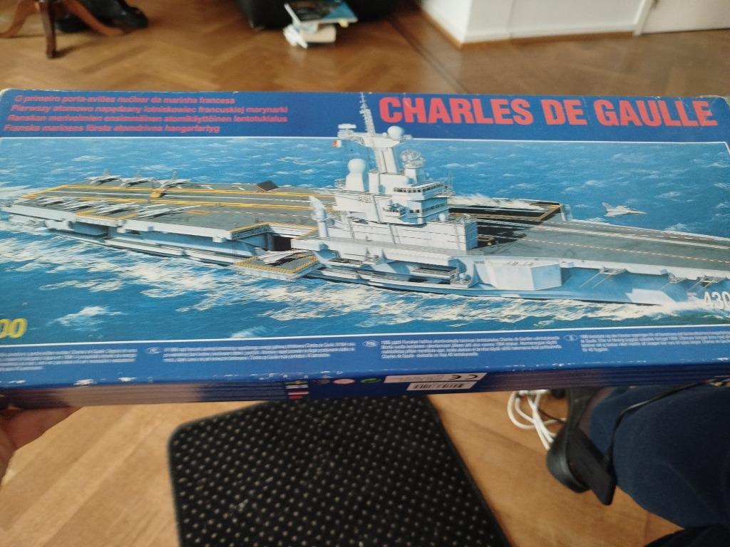 Porte-avion Charles de Gaulle modèle 1:600, Collections, Enlèvement ou Envoi, Comme neuf, Bateau à moteur, Modèle réduit