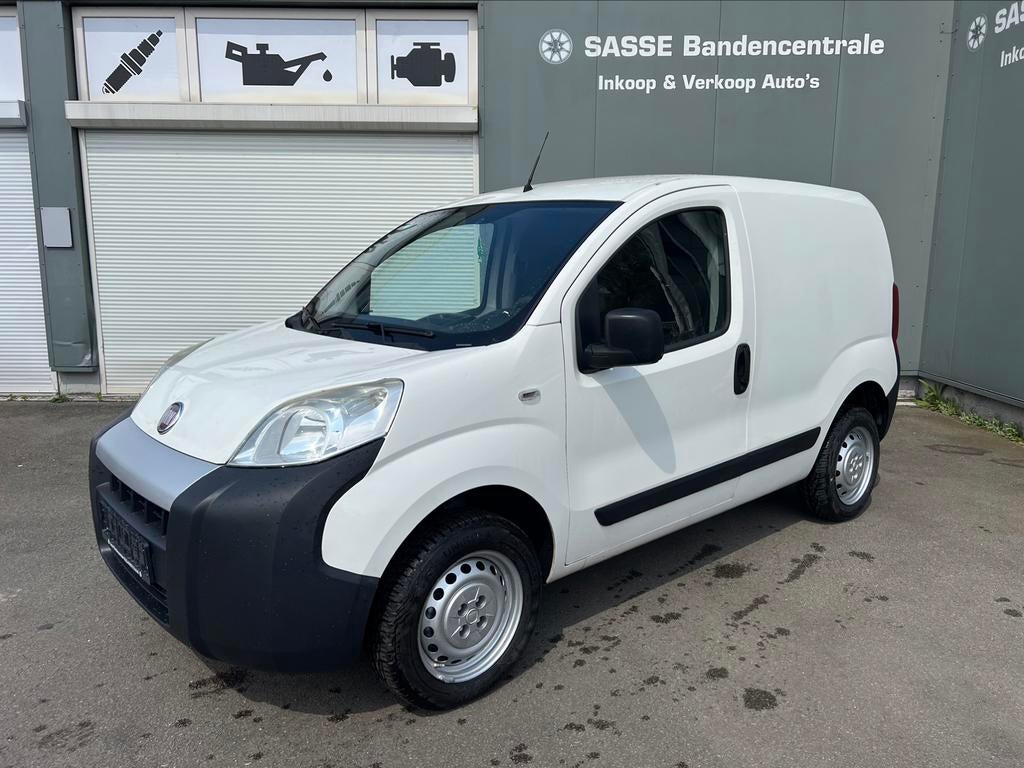 Fiat Fiorino 1.4-16V Bouwjaar 2011 Benzine/CNG, Auto's, Bestelwagens en Lichte vracht, Euro 5, Zwart, Wit, Bedrijf