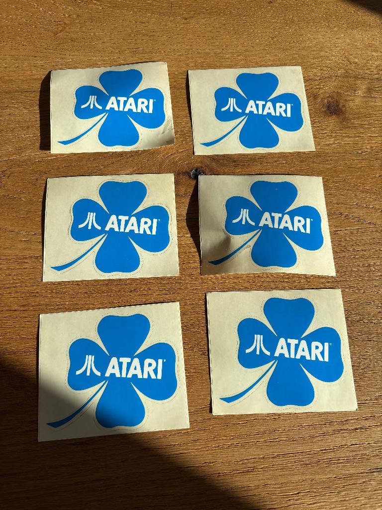 Atari "Four-Leaf Clover" Stickers, Consoles de jeu & Jeux vidéo, Jeux | Atari, Neuf, Enlèvement ou Envoi, Autres modèles, 1 joueur
