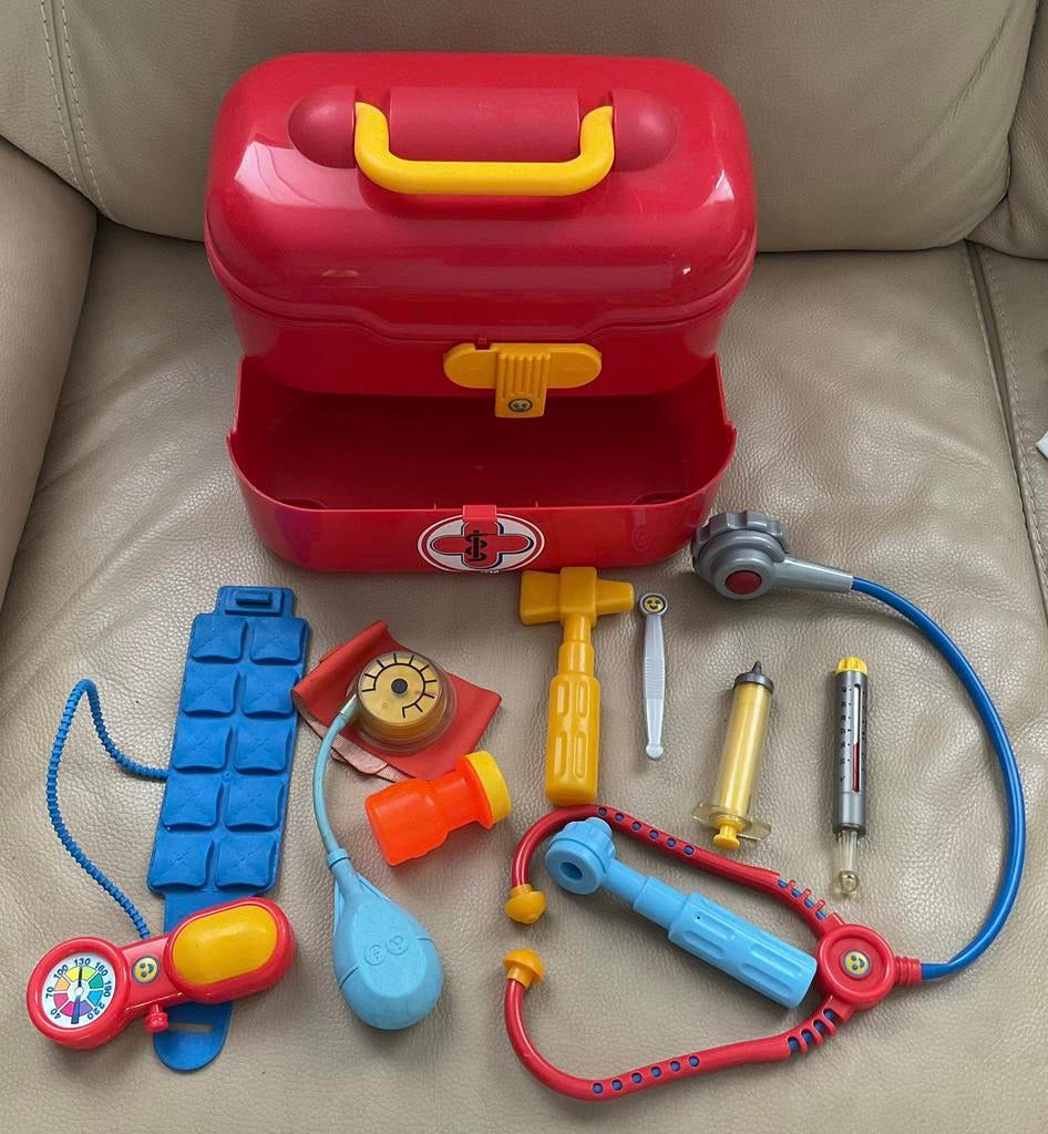 Mallette médicale, Enfants & Bébés, Jouets | Autre, Utilisé, Enlèvement