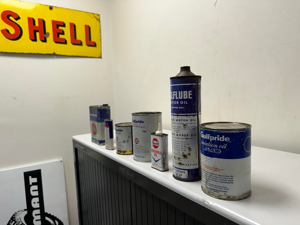 Vieux bidons d'huile de garage Gulf à vendre, Collections, Enlèvement ou Envoi, Utilisé, Panneau publicitaire