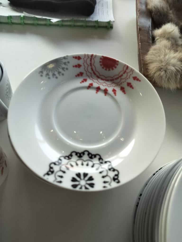 Vaisselle Yong, Maison & Meubles, Service complet, Comme neuf, Enlèvement, Autres styles