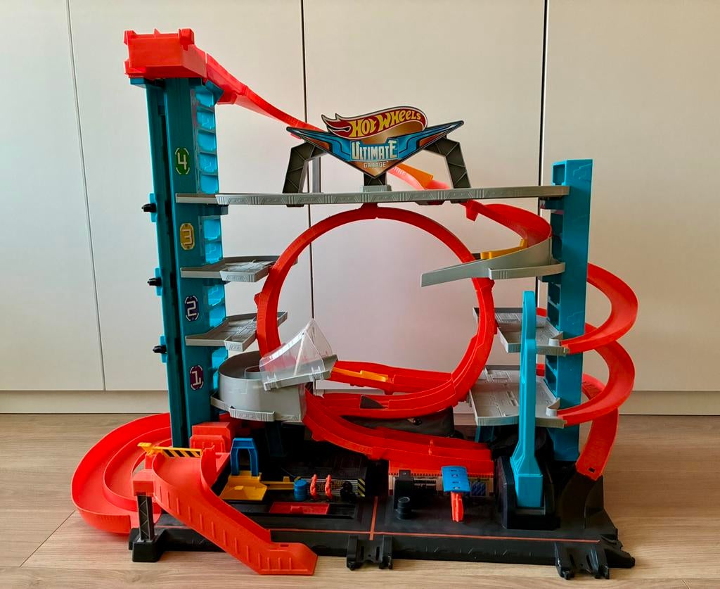 Hot Wheels Ultimate Series garage met haai, Ophalen, Zo goed als nieuw, Hot Wheels