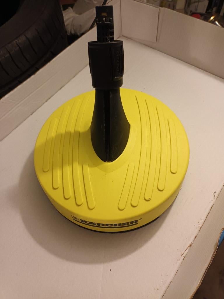 Brosse rotative de la marque Karcher, Jardin & Terrasse, Enlèvement