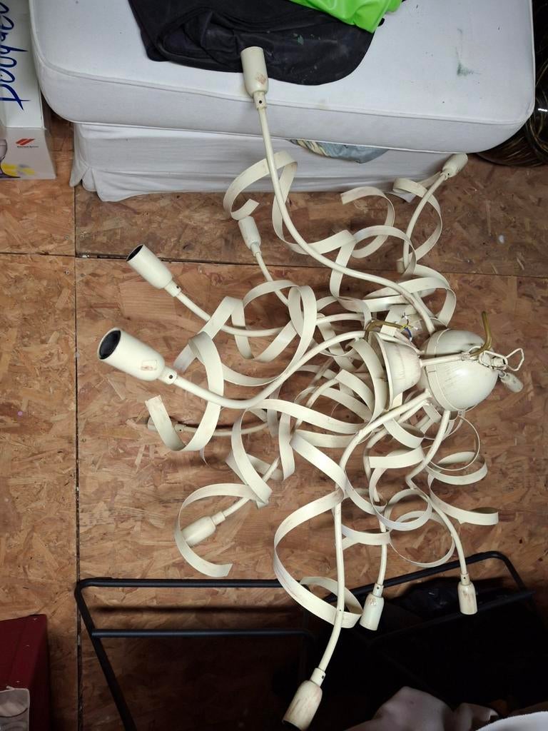 Smeedijzeren luchter, Ophalen