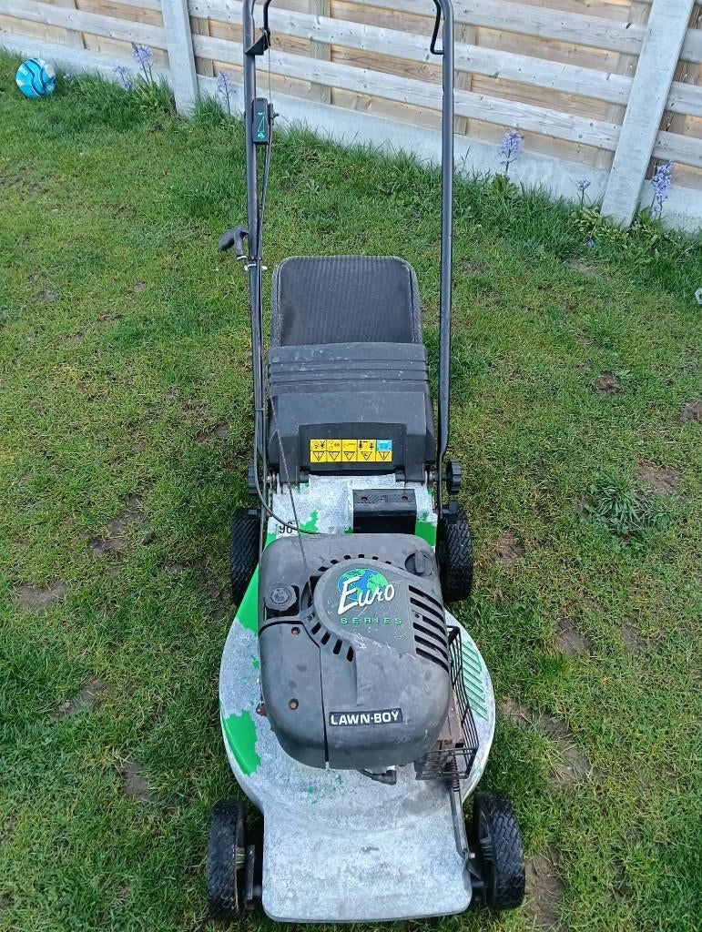 Bugut G rasmaaier duwer / + groot onderhoud, Tuin en Terras, Ophalen, Benzine, Gebruikt, 50 cm of meer
