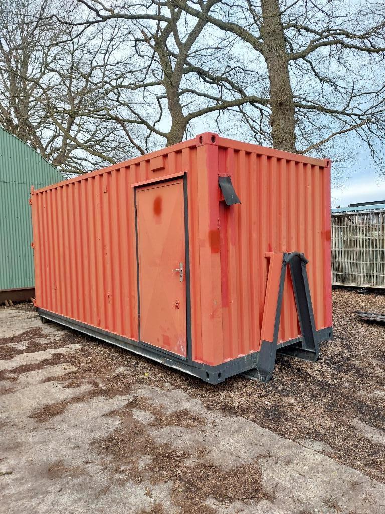 Werfcontainer, Ophalen