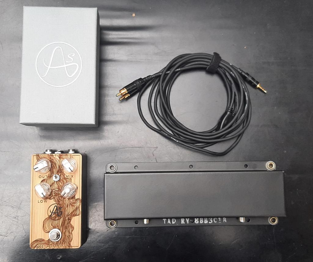 Anasounds Element,  spring reverb driver + tank, Musique & Instruments, Enlèvement ou Envoi, Comme neuf, Reverb