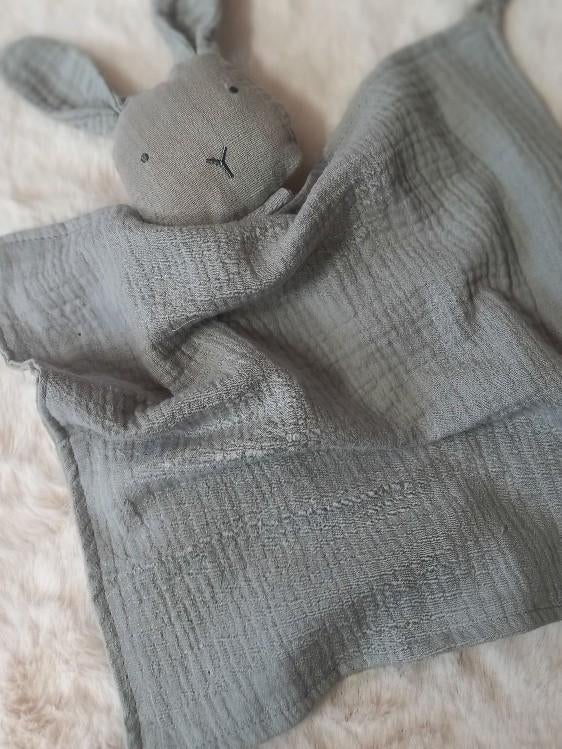 grijs babyknuffeltje in bambou, Verzenden, Nieuw