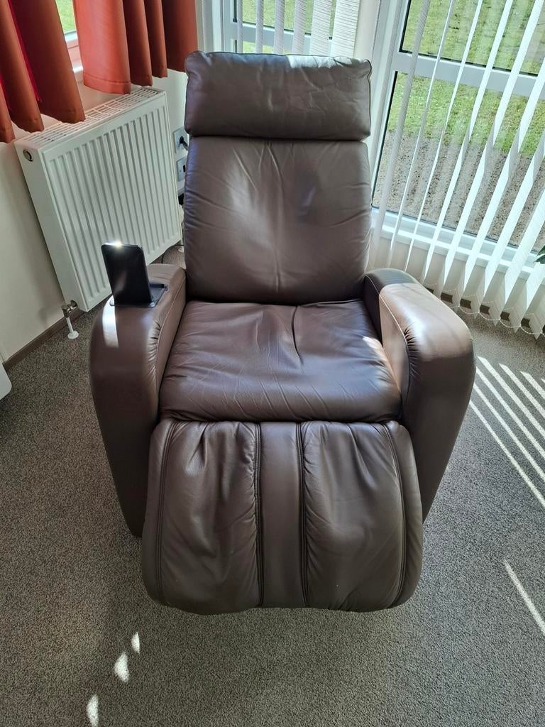 Comfortabele massagestoel. Merk Keyton. Nieuwprijs ong.5000, Ophalen