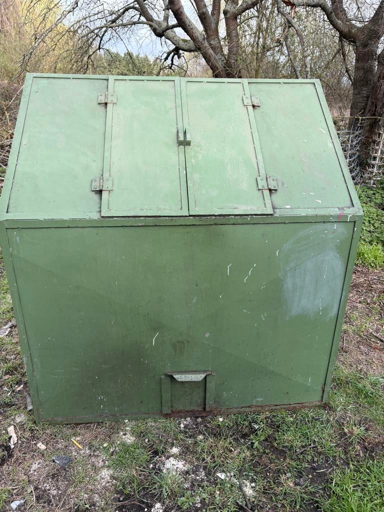 Conteneur en fer pour charbon ou bois, Enlèvement ou Envoi