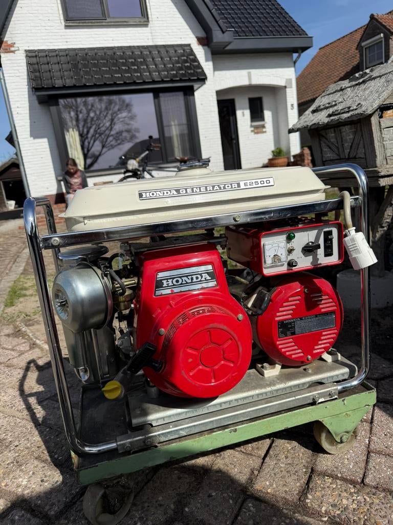 Echte honda generator !!! Nieuw !!!, Doe-het-zelf en Bouw, Aggregaten, Ophalen, Zo goed als nieuw